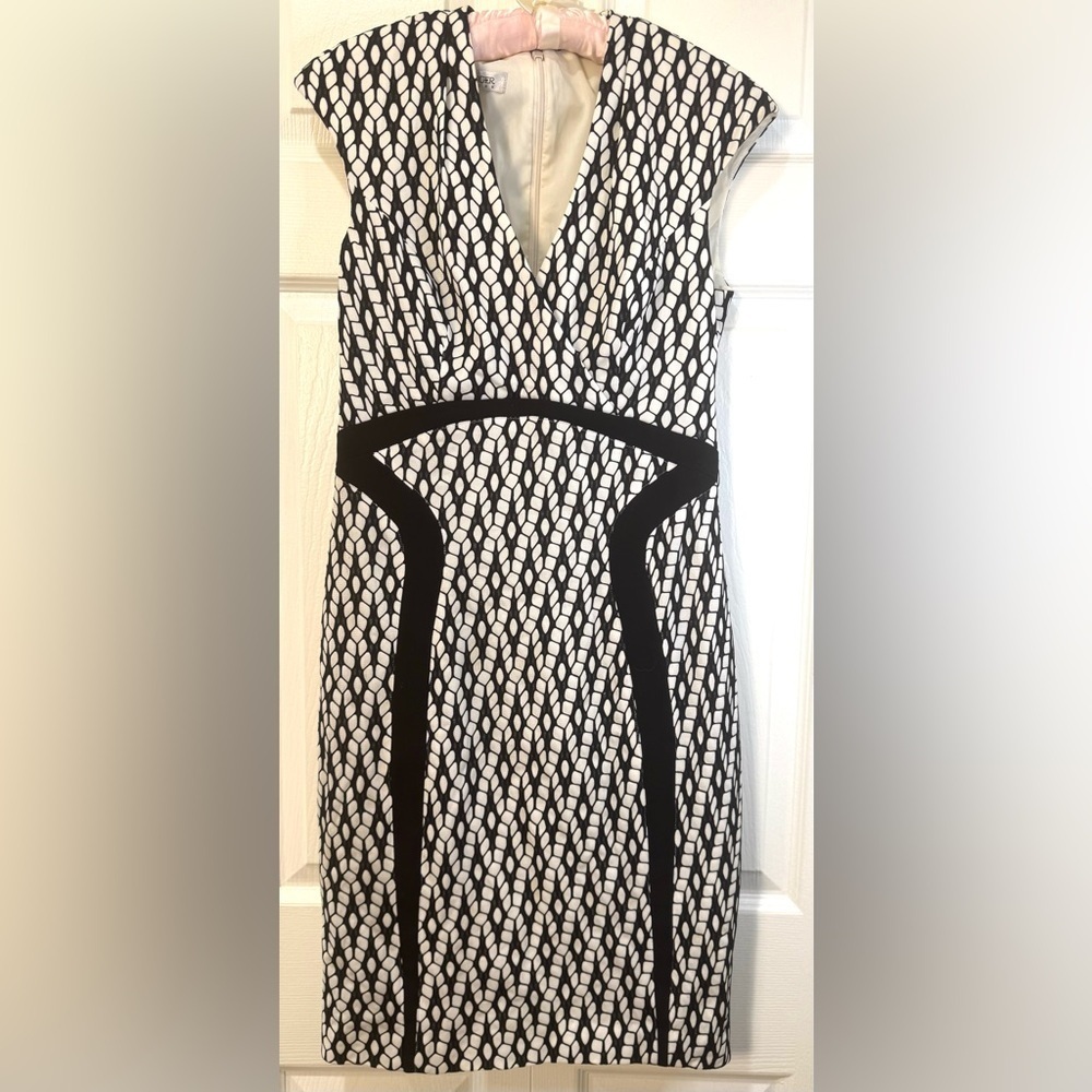 Kay Unger New York Black & White Pattern Dress – Size 4 – EUC